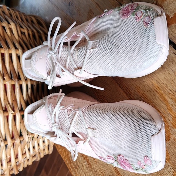 Adidas NMD Roses Pink Women's Trainers sz 6 - Picture 2 of 16